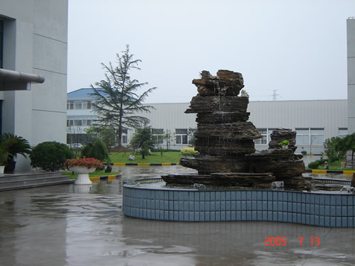 南汇工业区8000平米花园式全装修单层厂房出租/可分割/另有场地出租  