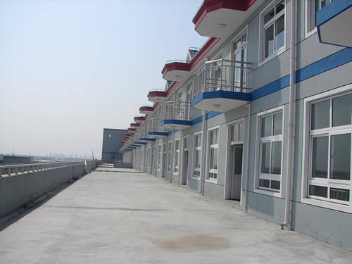 浦东沪南公路边下沙工业园区32000平米单层多层厂房、别墅型办公楼出售