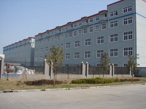 浦东沪南公路边下沙工业园区32000平米单层多层厂房、别墅型办公楼出售