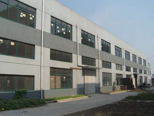 青浦华新工业开发区凤中路可分割标准厂房出租|另有独幢商务楼出租