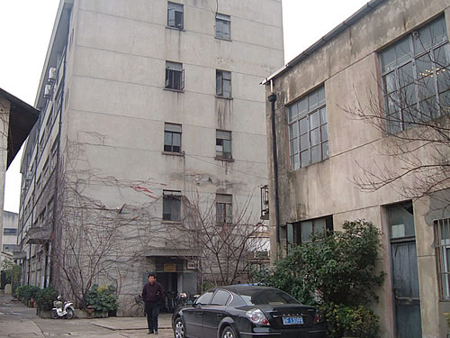 上海市区徐汇上海南站旁400平米标准厂房出租