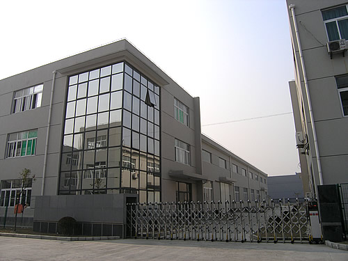 上海松江城区大江路独门独户1700平方米单层厂房出租出售