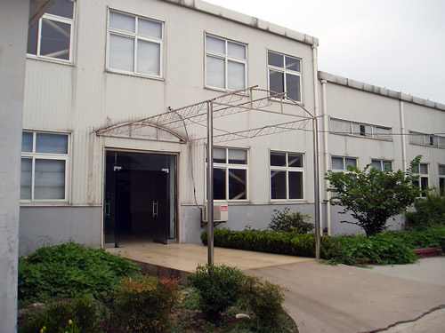 松江区塔汇镇闵塔路两幢共7600平米标准厂房出租出售