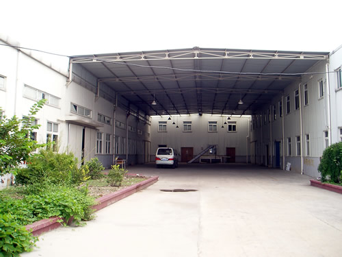 松江区塔汇镇闵塔路两幢共7600平米标准厂房出租出售